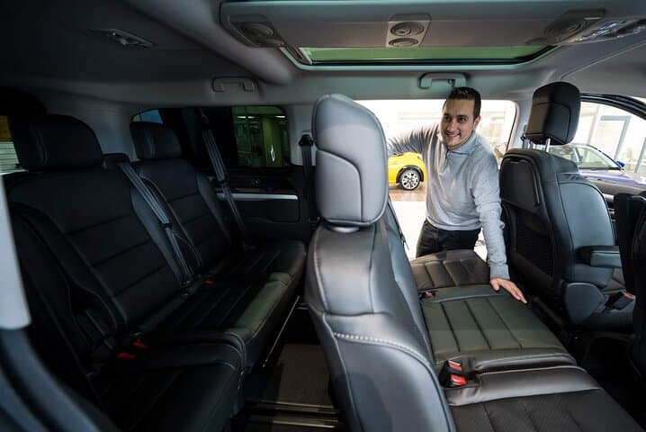 Private Minivan transfer from Strasbourg area to Frankfort Airport