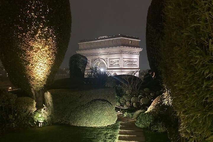 Discover Paris in one day with a private and friendly local guide