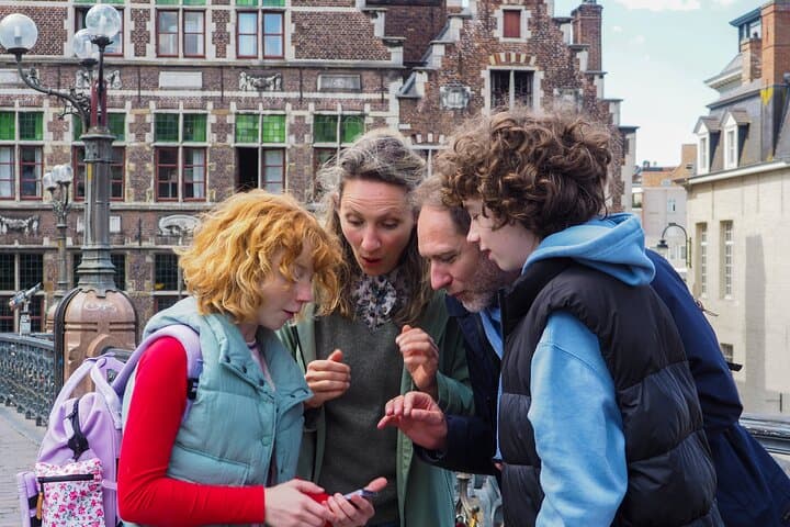 Urban escape game in Paris - Crazytopia