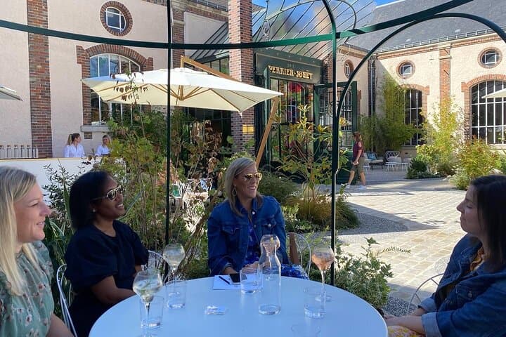A stop at Perrier-Jouet bar in Epernay