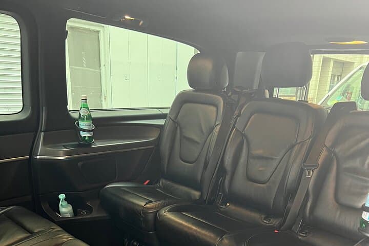 V CLASS LOUNGE
