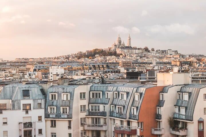6-Hours Private Tour in Paris Vintage Car with Crazy Horse Cabaret and Pick up