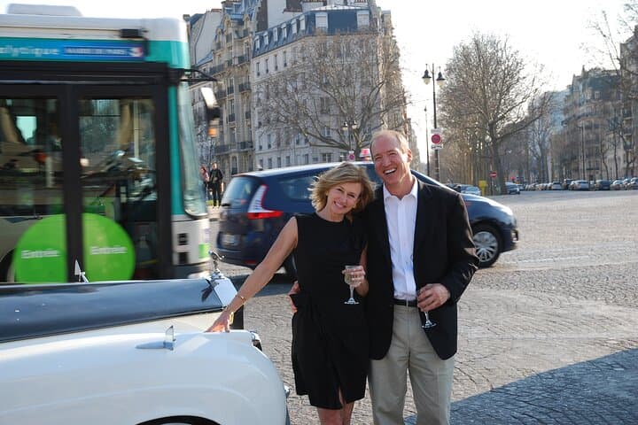 Celebrate in Paris with Photo Portraits of You by a Professional Photographer