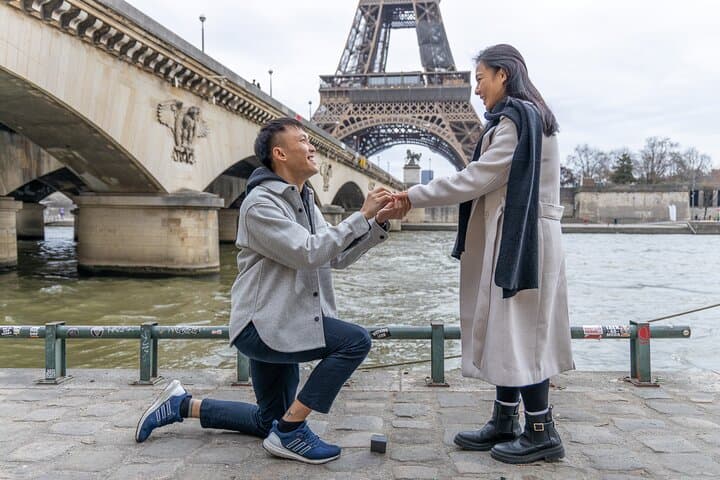 Eiffel and La Seine Photo Shoot - Paris Photographer