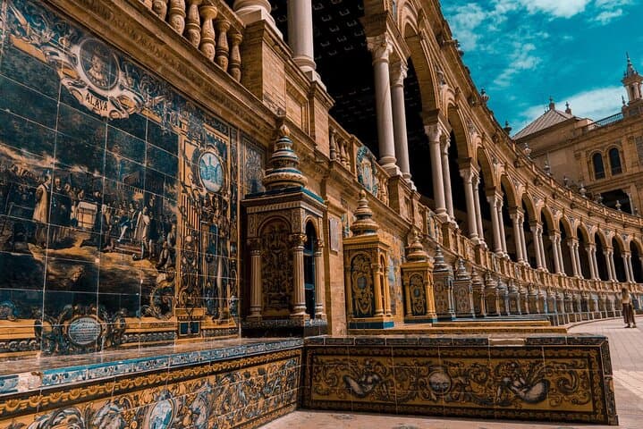 Paris Sites & Versailles Tour with Wine Tasting and Hotel Pickup