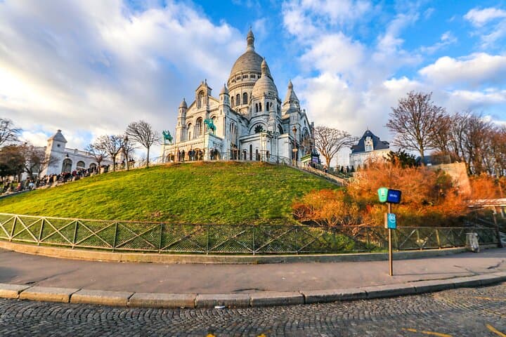 Explore Paris’ best Street Art Quarters with a Local