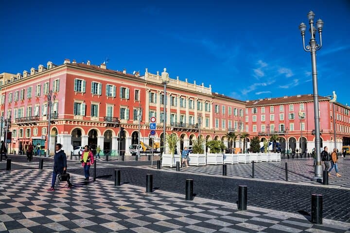 Lovely Romantic tour in French Riviera For Couples