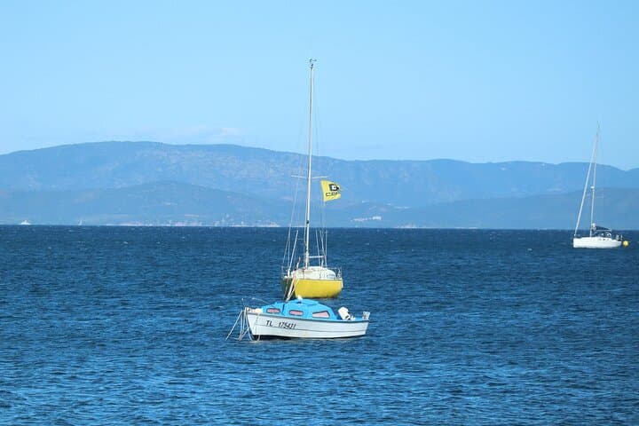 Private Transfer From Lyon To Toulon With a 2 Hour Stop