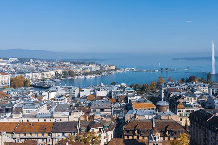 Private Transfer from Lyon to Geneva with 2h Stop in Chambery