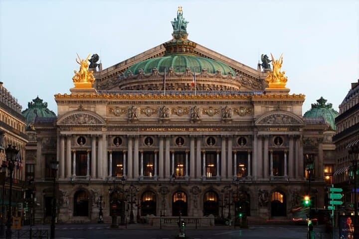 Full-Day Private Tour in Paris with Driver Sightseeing tour