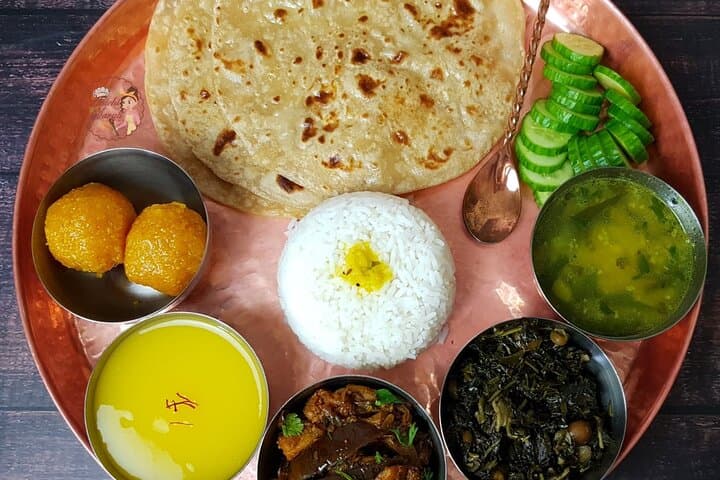 Indian Lunch Experience with Wine Tasting in Paris