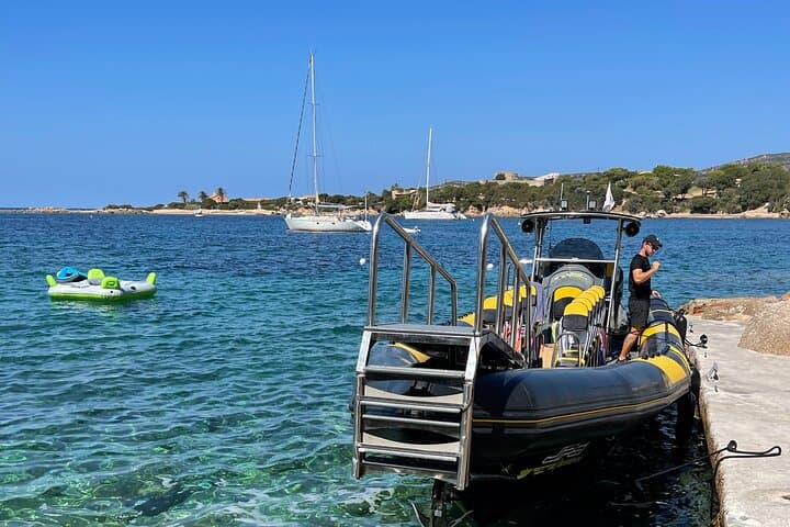Day trip to Tizzano and its white sandy beaches