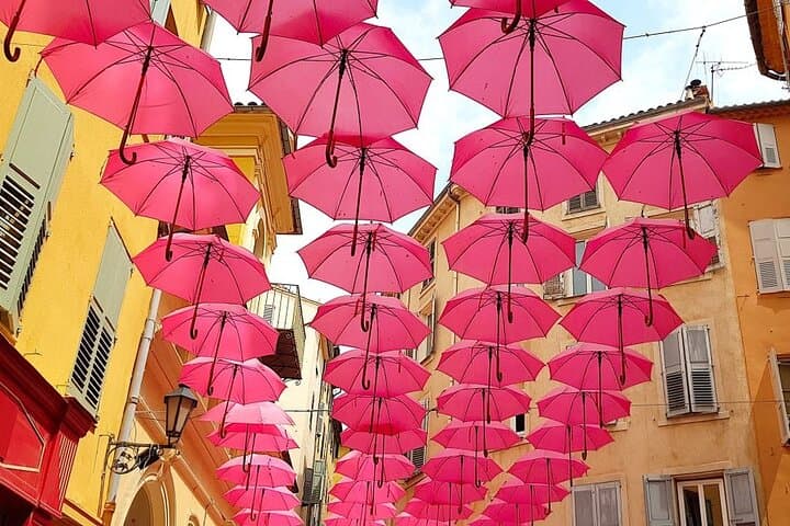 Provence Countryside and its Medieval Villages Private Tour