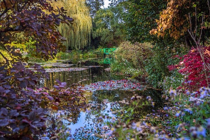 Private Tour in Giverny with 2 hour Dinner Cruise in Seine River