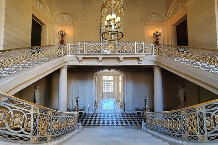 Compiègne Castle - Transportation Private Trip