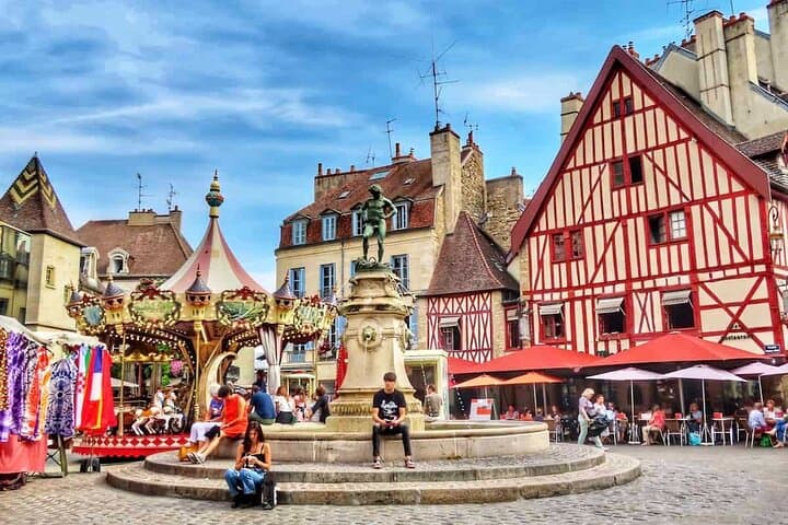3 Hour Private Tour of Dijon - with CDG Airport Transfer
