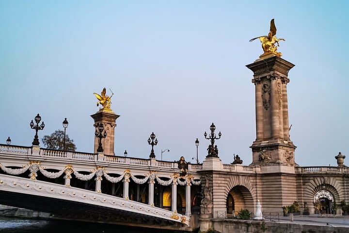 Paris en Scene 3 Course Seine River Dinner Cruise