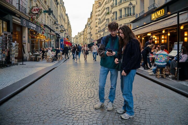 Worktown Games: Private Self-Guided Walking Tours in Paris