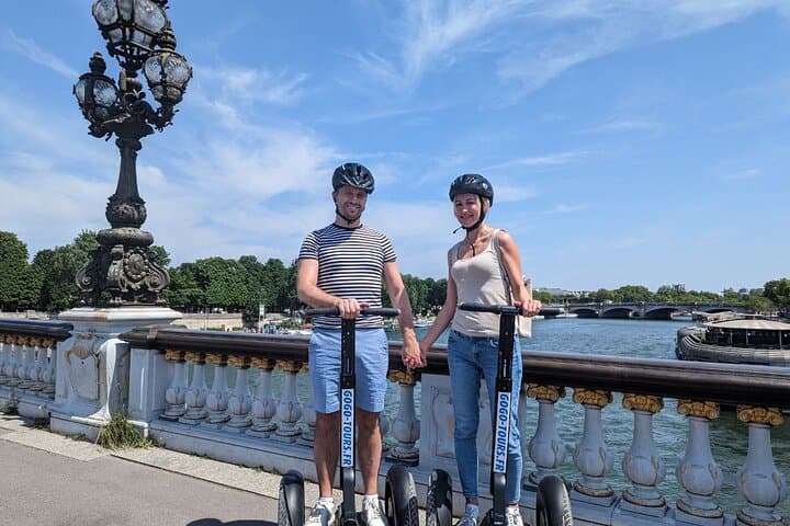 Paris Segway Tour with Ticket for Seine River Cruise