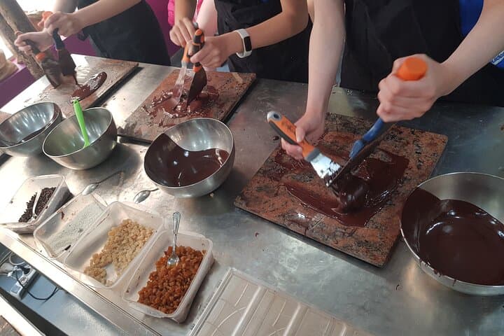 Become a Chocolate Master! Chocolate Bar Workshop in Paris