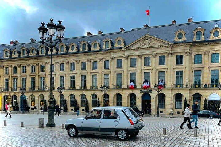 Paris Vintage Private Night Tour in a 1980 Renault 5