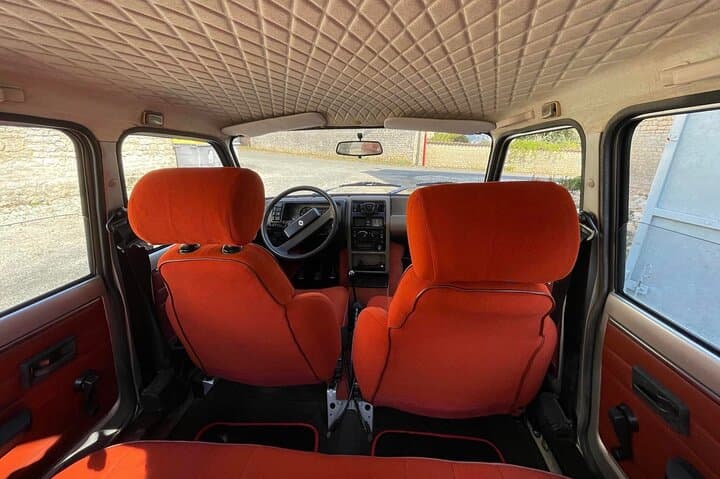 Paris Vintage Private Night Tour in a 1980 Renault 5