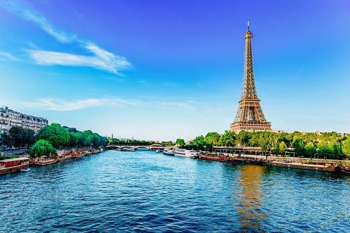 Paris Must Sees from Le Havre including River Cruise & Notre-Dame