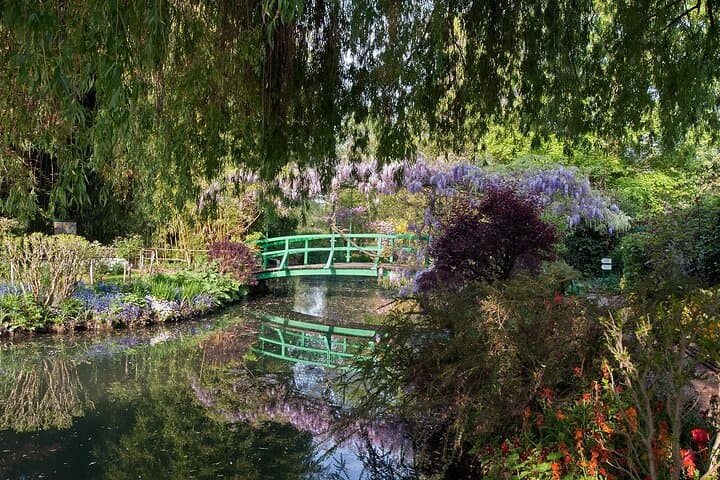 Individual round transfer to Giverny from Le Havre