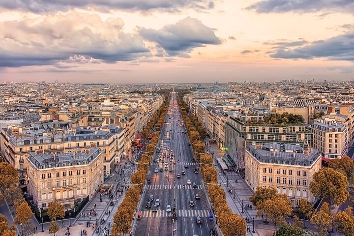 Paris: Hassle-Free Round-Trip Transfer for Cruisers in Le Havre