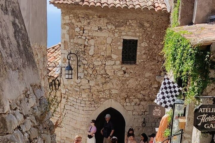 Èze Medieval Village Tour with your Certified Guide
