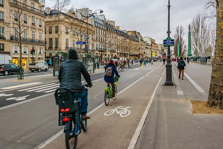 Paris : 3-Hour Bike Tour Highlights With A Guide (Private tour)