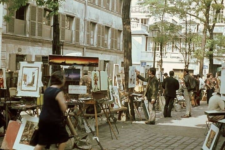 Montmartre & Latin Quarter Private Tour & Delicious French Lunch