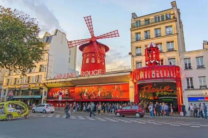 Montmartre Walking Tour