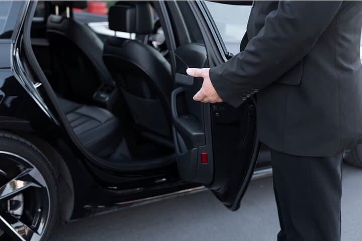Transfer from Orly Airport (ORY) to Paris City Center