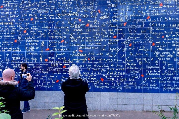 Explore Bohemian Montmartre: Private Half-Day Walking Tour