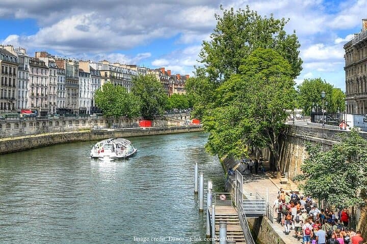 Paris by Night 2-hour Private Tour with Scenic Seine River Cruise