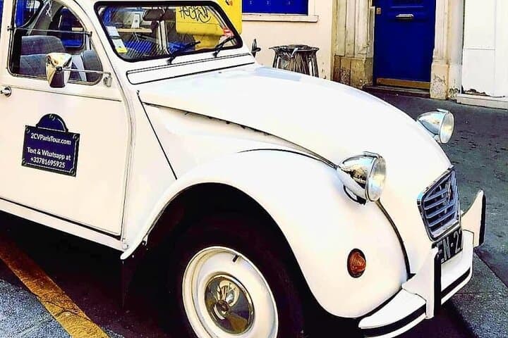 Half Day Paris Tour in Vintage Car & Moulin Rouge
