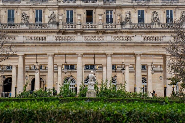 Private Wheelchair Accessible Paris Full-Day Tour with Car