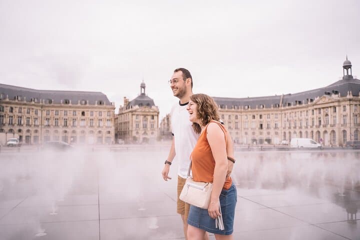 Photo tour in Bordeaux - the most beautiful spots of "the Port de la Lune"