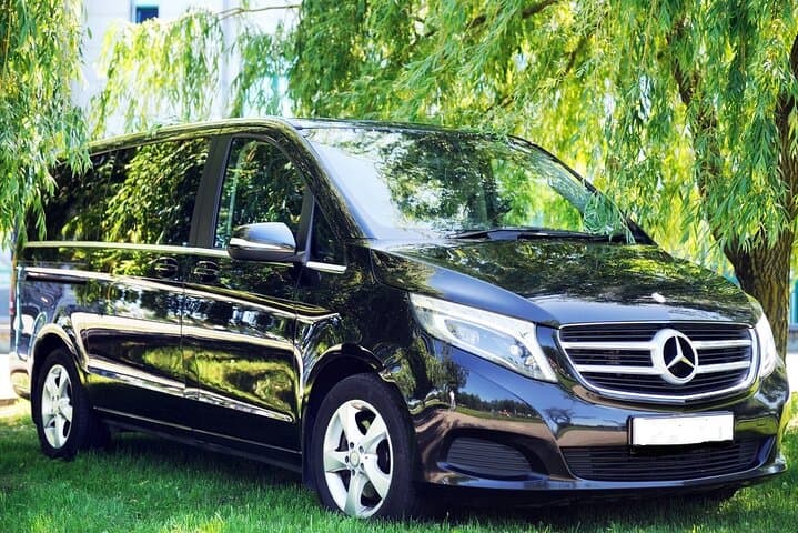 For all your private events (wedding, EVJF , EVG...) hourly provision of vehicles and drivers on Nice and the French Riviera 7/24