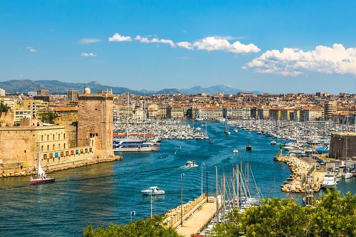Full Day Private Guided Sightseeing City Tour in Marseille