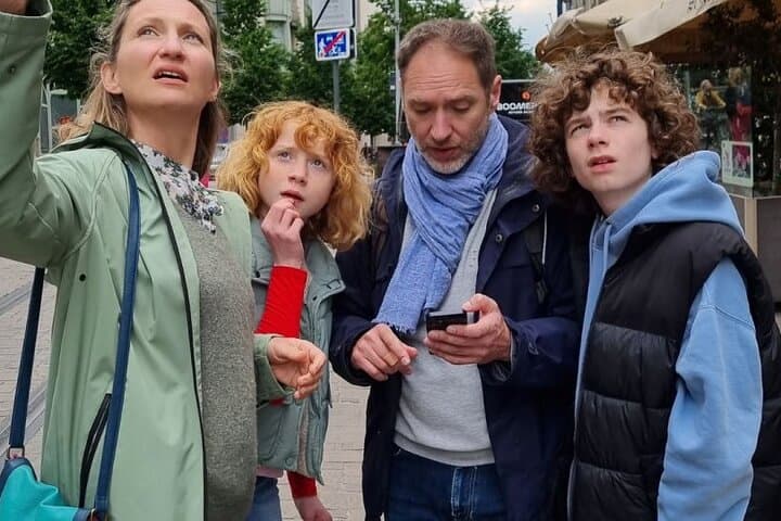 Discover the secrets of Lille by playing