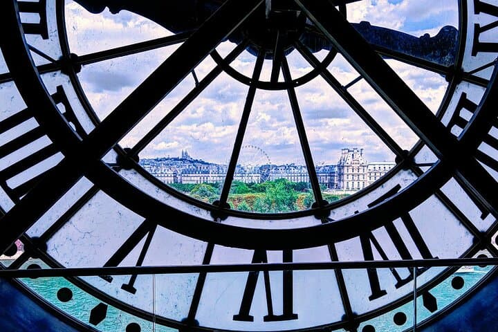 Private Half Day Guided Tour in Montmartre and Musée d’Orsay