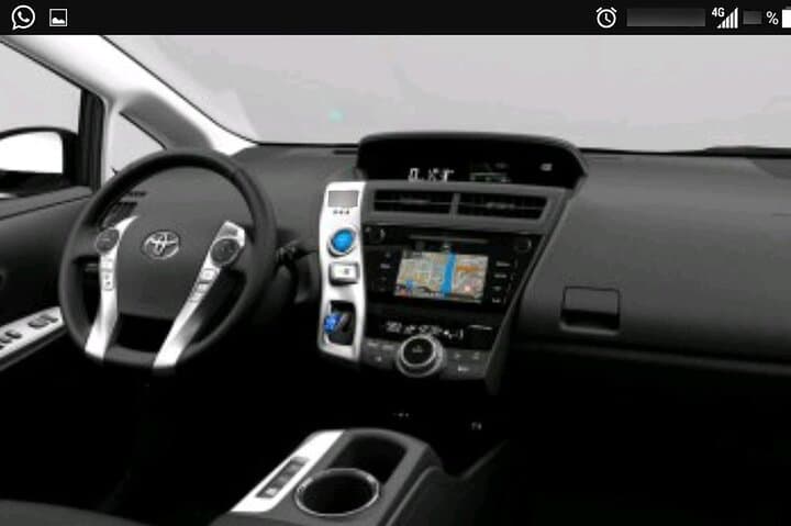 Central Taxi 67 – Spacious and connected front interior, ideal for long distance transfers.