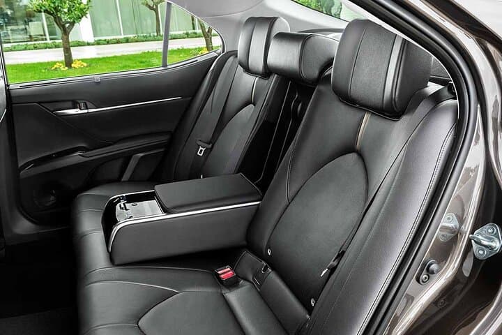 Premium comfort – Leather seats, air conditioning and ideal space for your Strasbourg & airport trips.