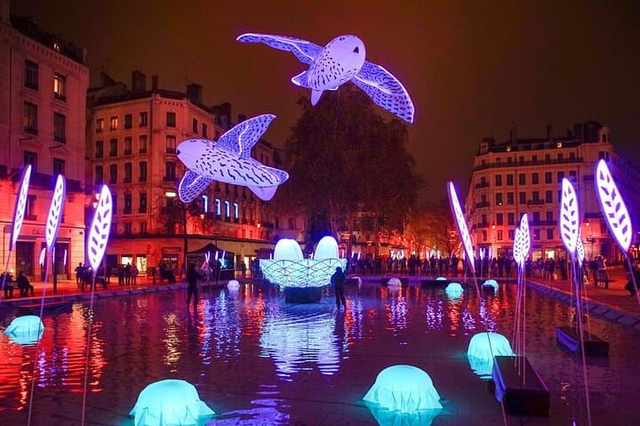4 hours Lyon private tour with Hotel Pick up and Drop