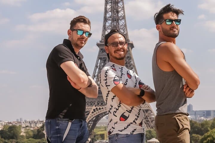 Private Souvenir Photo Session at the Eiffel Tower