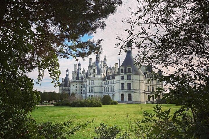 Private Driver from Normandy to Tours or Amboise Loire Valley