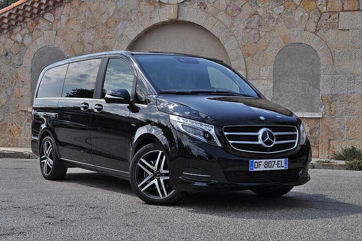Private Driver from Normandy to Tours or Amboise Loire Valley