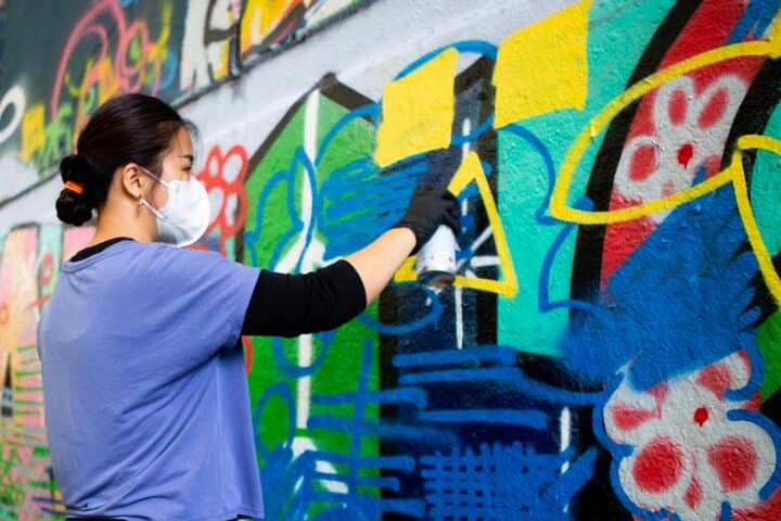 Step 2 : practice and discover spray painting with different exercises